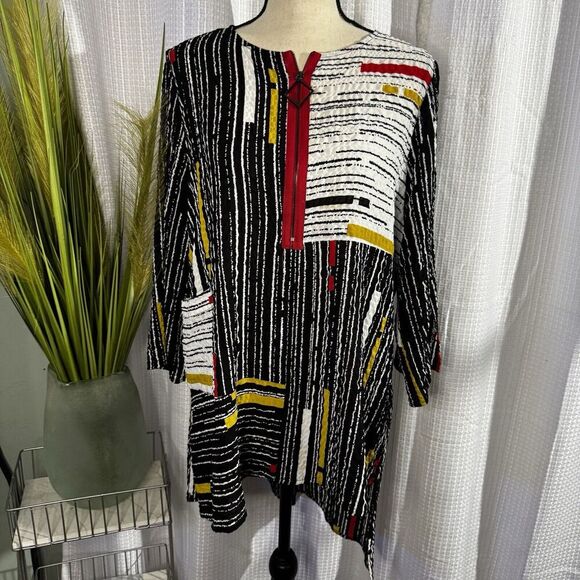 IC by Connie K Tops - IC Connie K Women’s M Colorblock Crinkle 1/2 Zip LS Pocket High Low Tunic Top